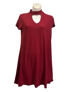 Joe Boxer Burgundy Short Sleeve Midi Dress with Keyhole Neck size 3